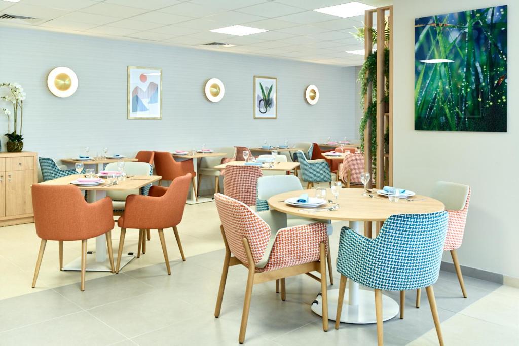 Zenao Appart'Hotels Suresnes Bagian luar foto