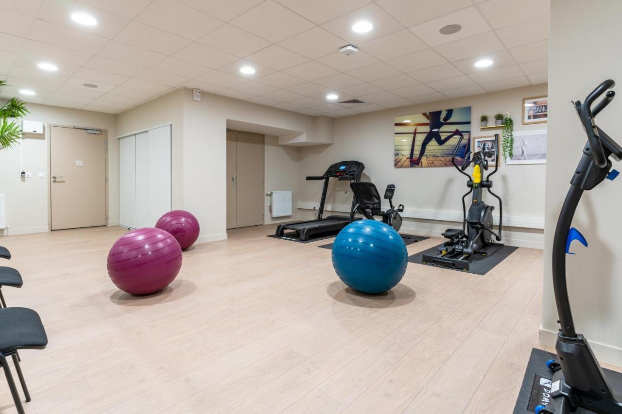 Zenao Appart'Hotels Suresnes Bagian luar foto