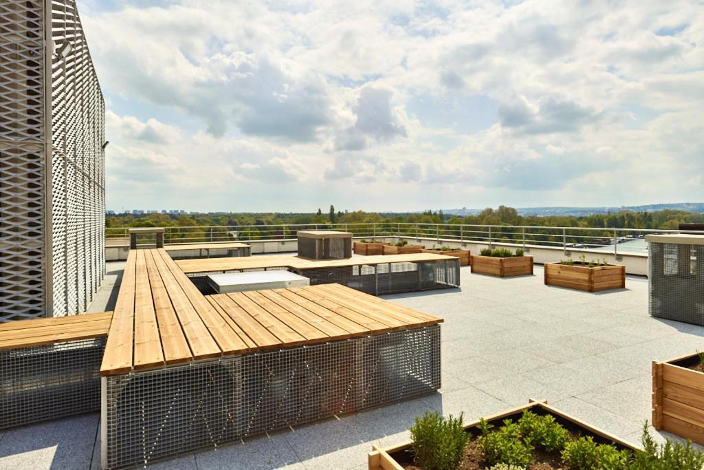 Zenao Appart'Hotels Suresnes Bagian luar foto