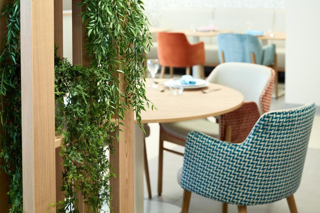 Zenao Appart'Hotels Suresnes Bagian luar foto