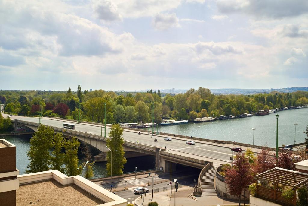 Zenao Appart'Hotels Suresnes Bagian luar foto