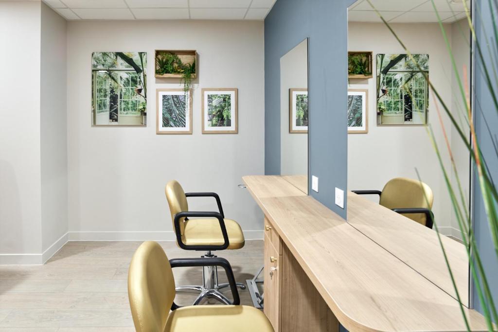 Zenao Appart'Hotels Suresnes Bagian luar foto