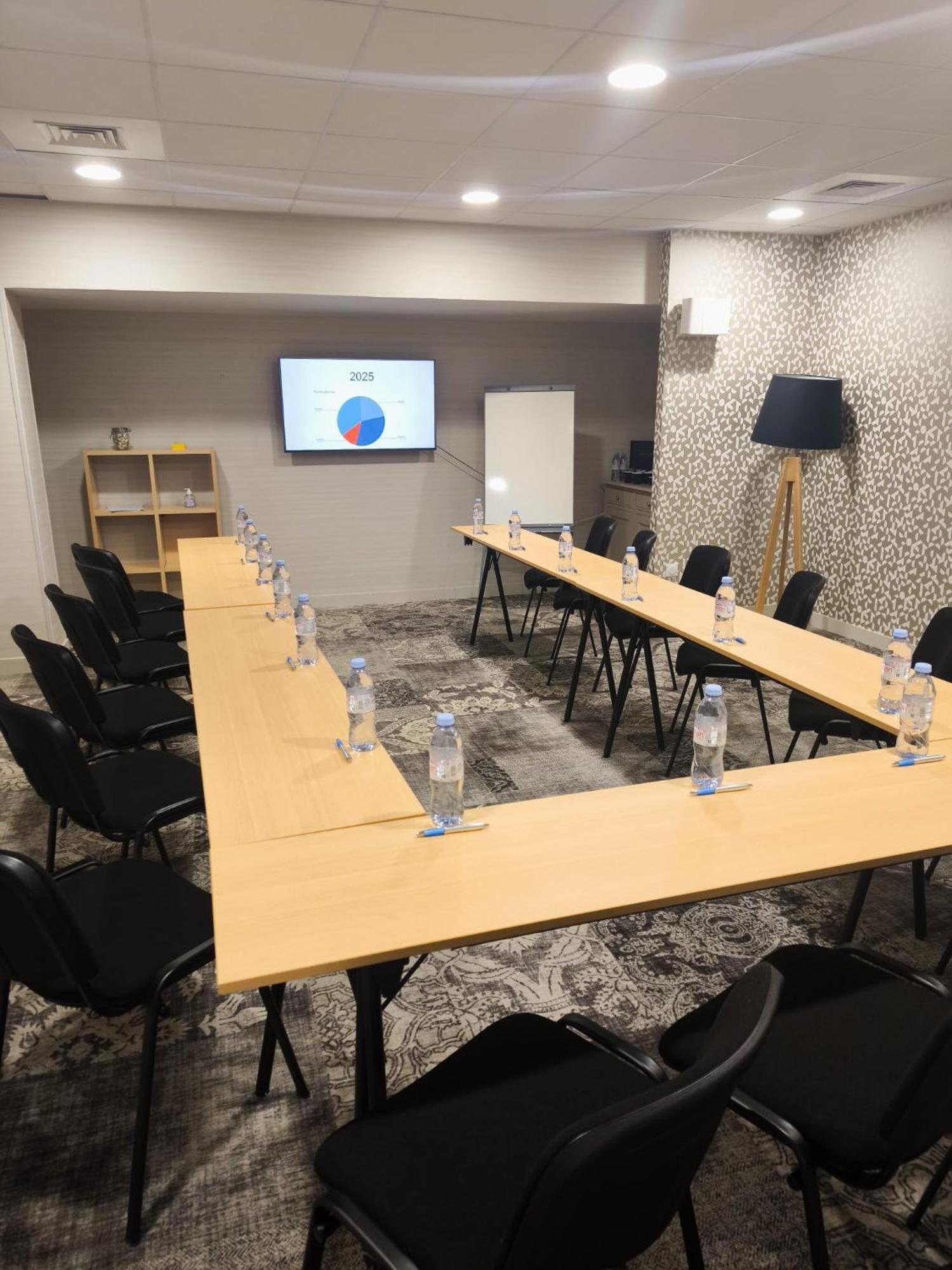 Zenao Appart'Hotels Suresnes Bagian luar foto