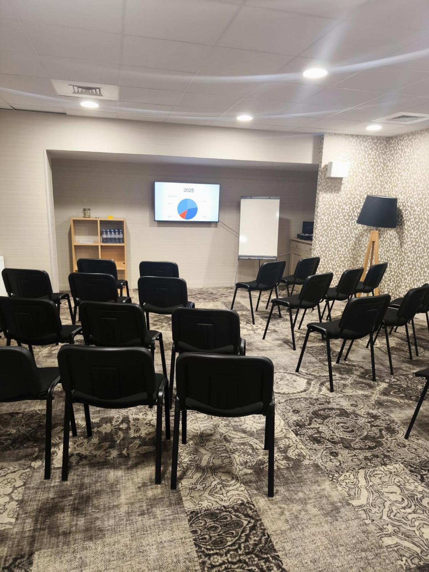 Zenao Appart'Hotels Suresnes Bagian luar foto